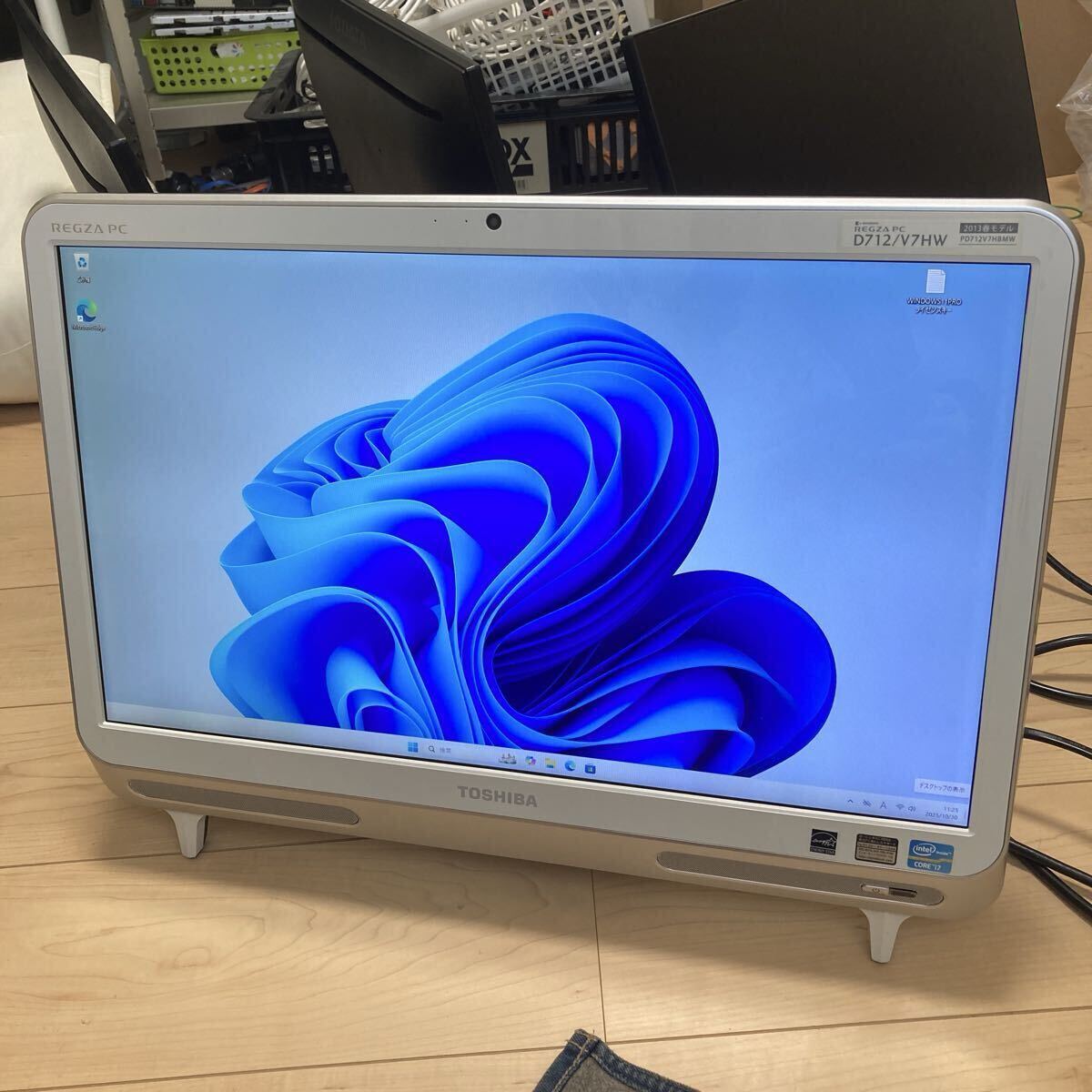 一体型 TOSHIBA 東芝 /REGZA PC D712 / V7HWBMW /Windows11Pro 64bit /i7-3630QM /メモリ8GB /新品SSD120GB拍卖