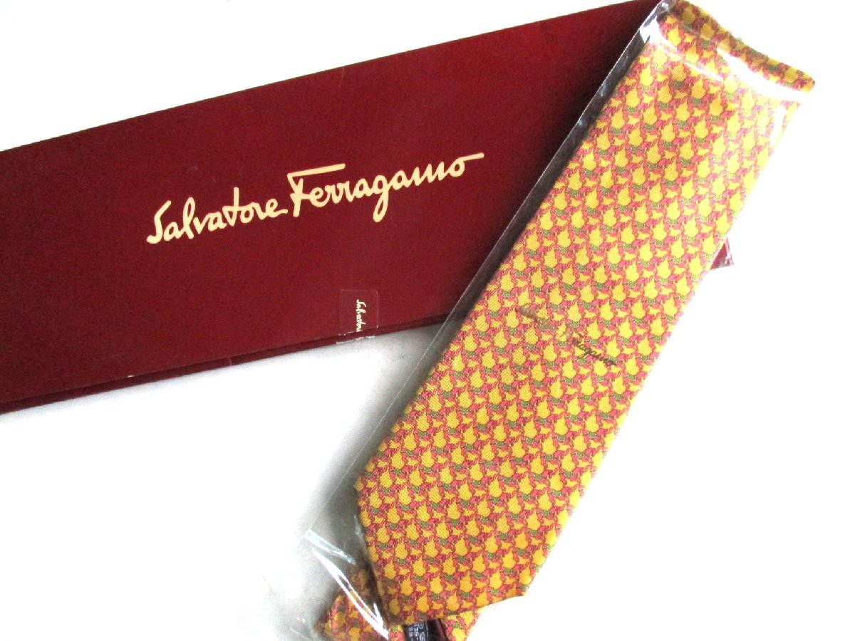 ★とちぎ屋!【Salvatore Ferragamo】フェラガモ ネクタイ ホース(馬)モチーフ シルク100% ダンディな逸品!是非!胸元を!!★拍卖