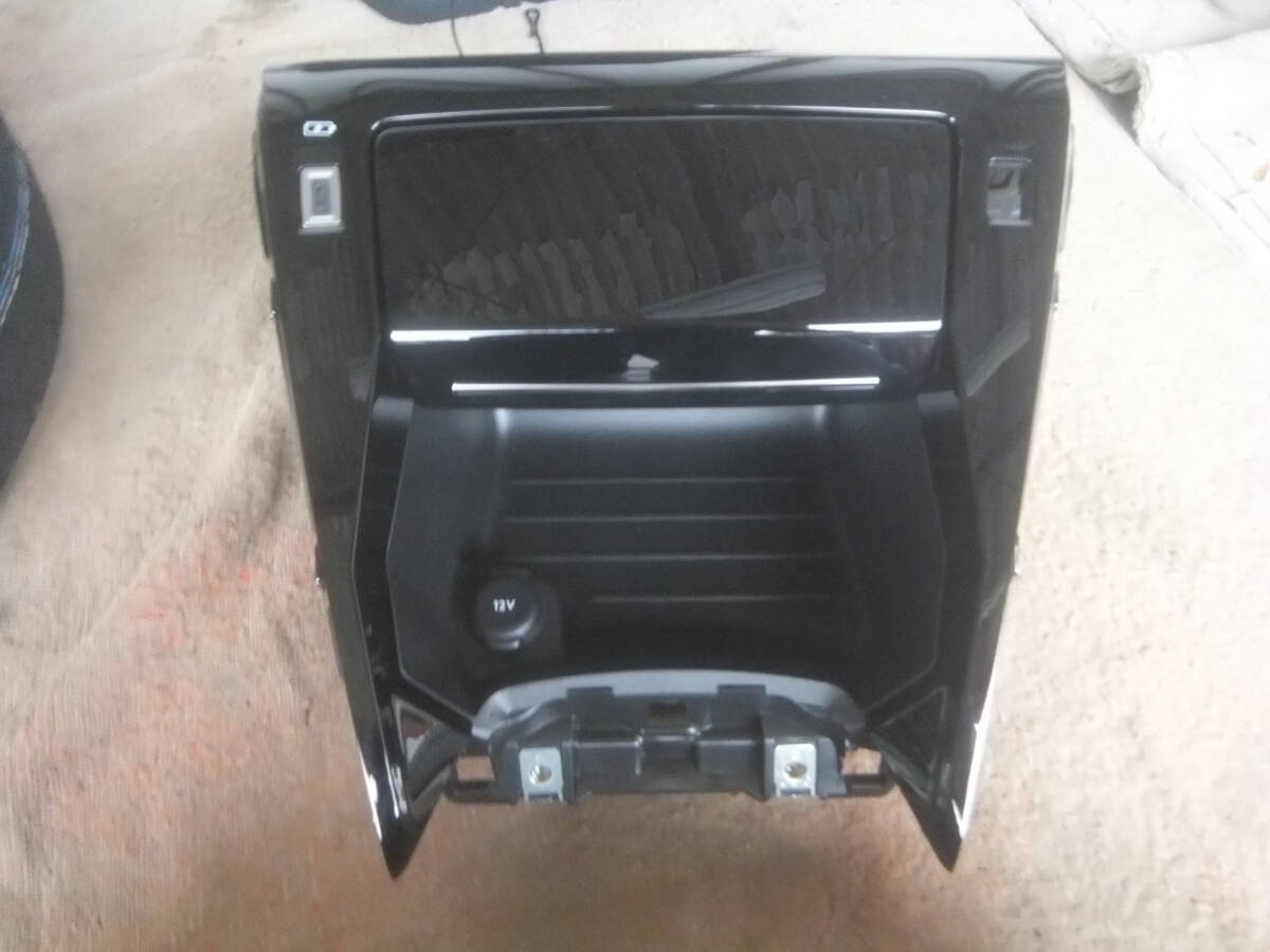 (プジョー 208 GT P21HN05) コンソール ボックス USB拍卖
