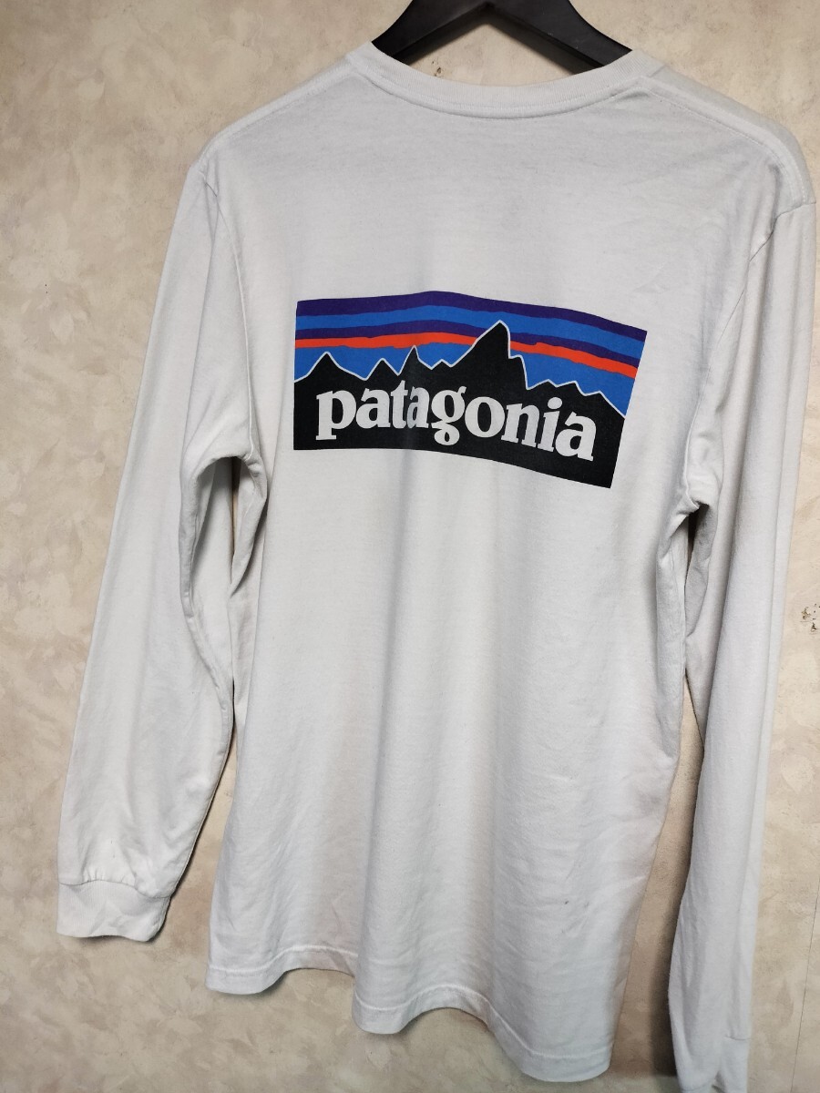 パタゴニア 長袖Tシャツ ロングスリーブ 白 Sサイズ バックプリント拍卖