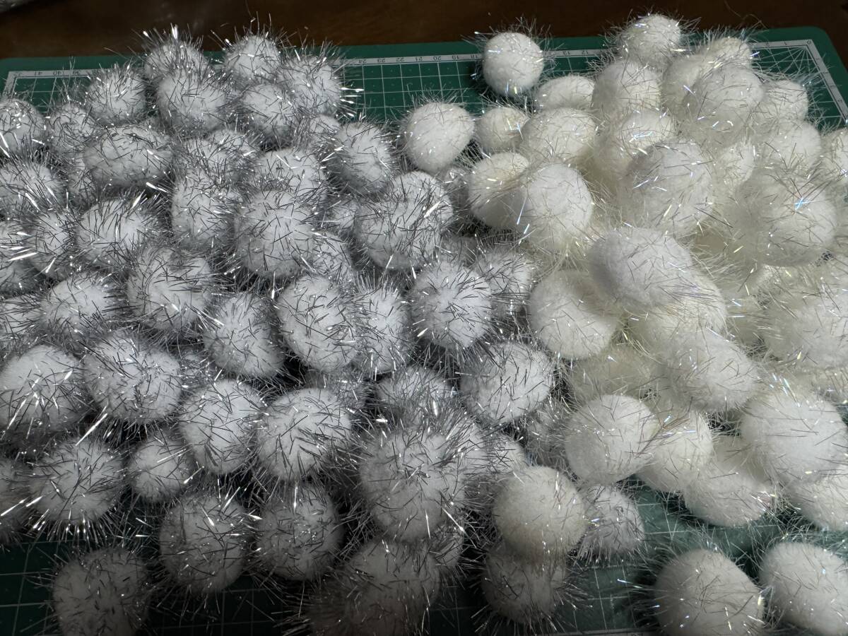 140個 オーロラボンテン ラメボンテン 30mm 手芸材料 / 手芸 工作 猫じゃらしに 拍卖