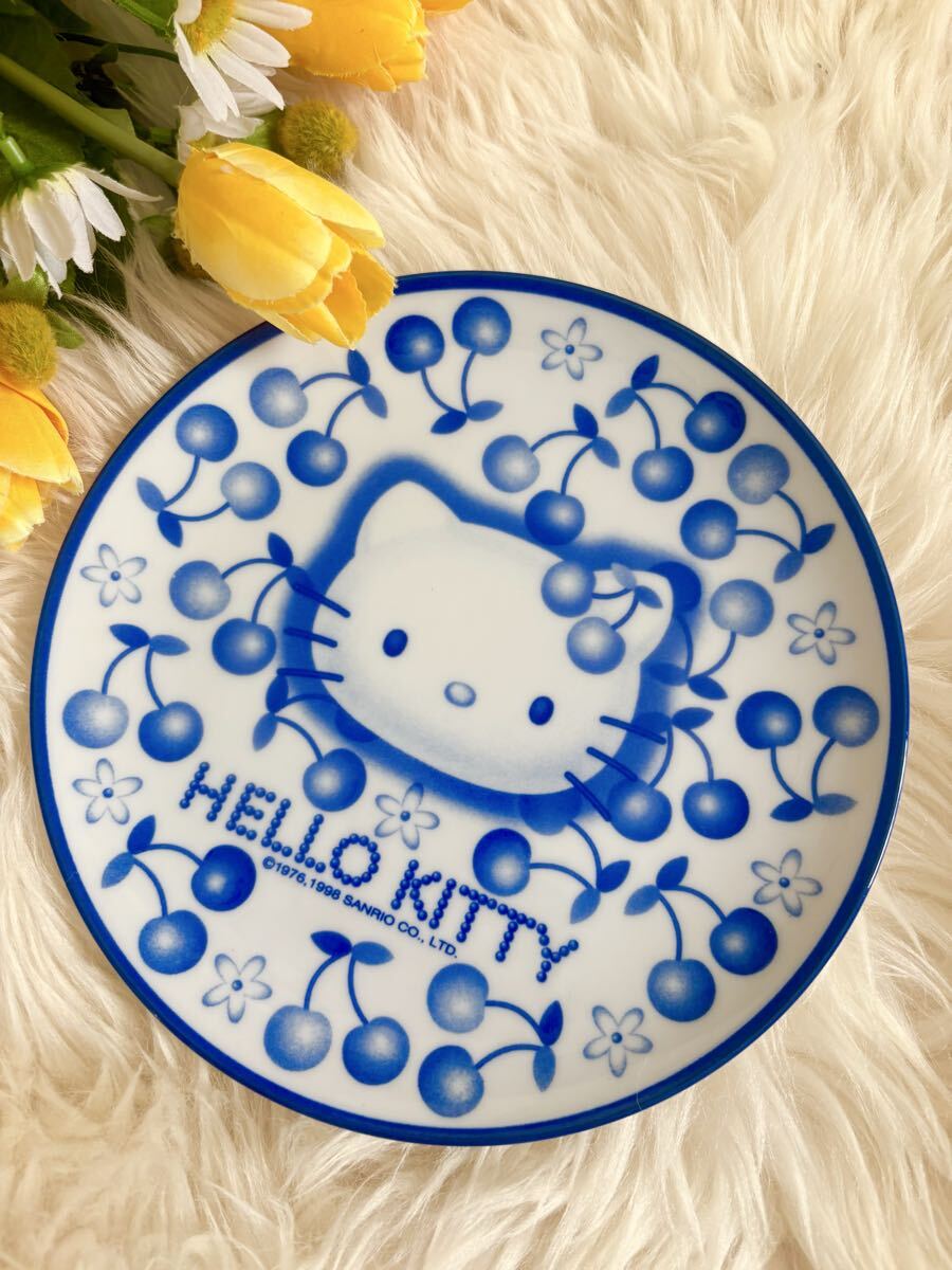 1998年 キティちゃん'チェリー'さくらんぼ''フェイス'おハナ'お皿'プレート''Hello kitty'陶器'食器'サンリオ'平成レトロ'絵皿' 飾り皿 '拍卖