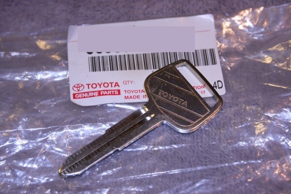 ★新品★ トヨタ純正 TOYOTA 130クラウン,100系ハイエース,その他 ブランクキー拍卖