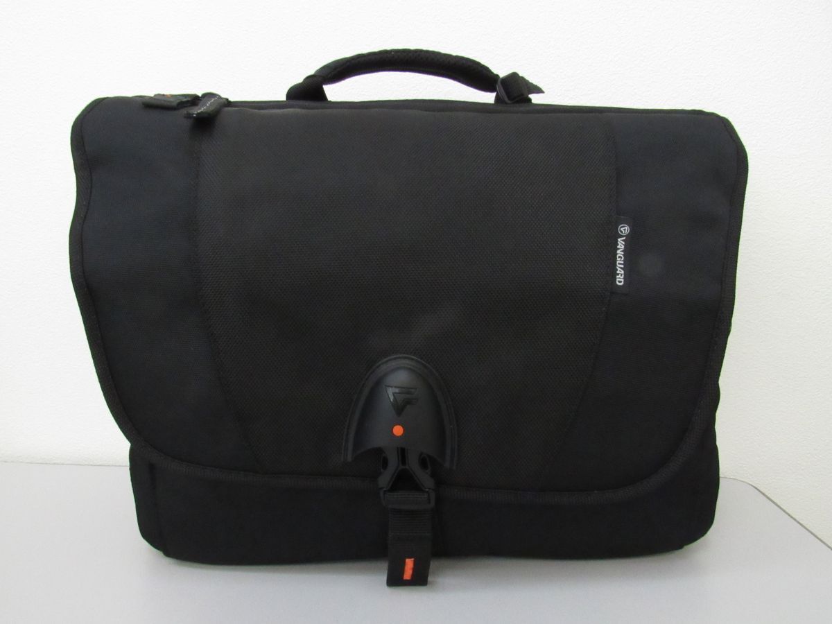 ■ BEj カメラバッグ バンガード VP-RISE38 未使用に近い品拍卖