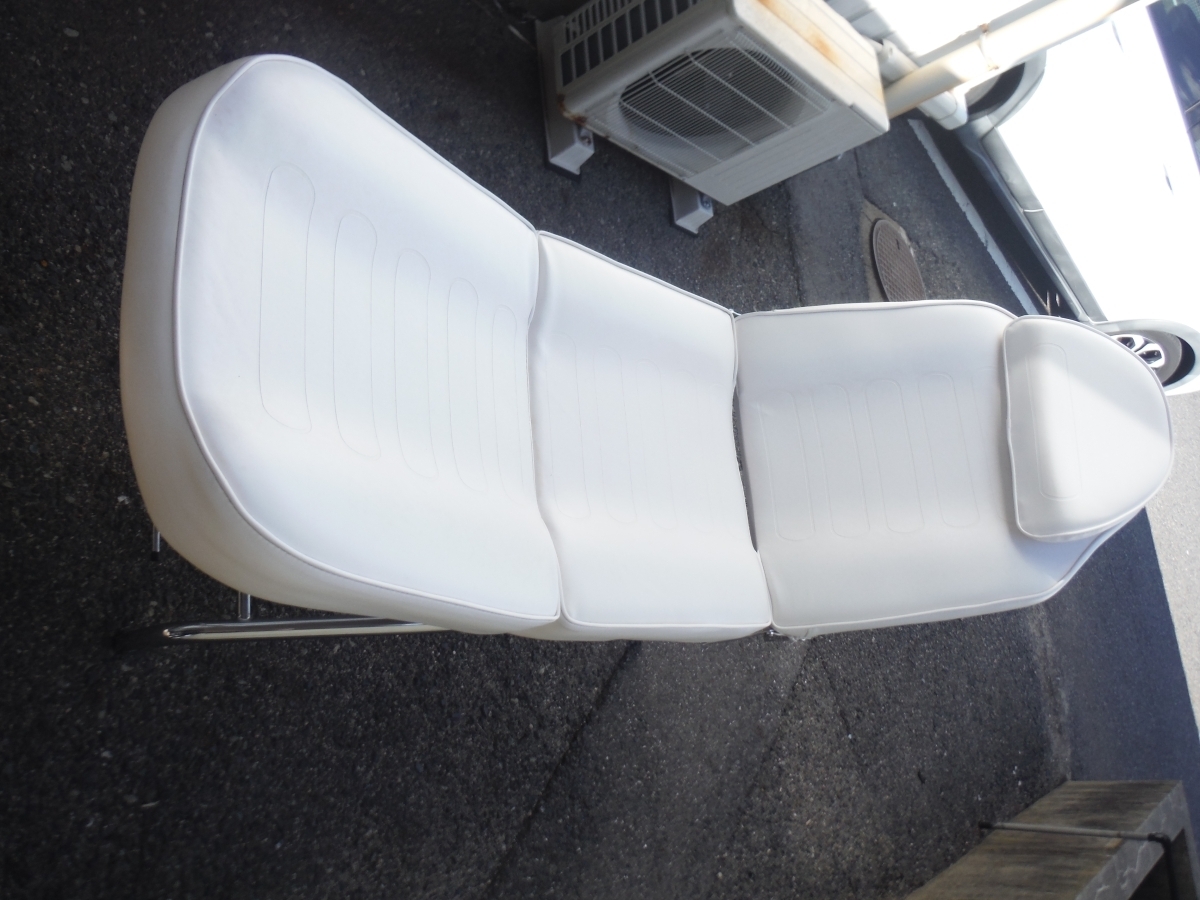 ○BEj エステ マッサージ 施術用ベッド メーカー? 中古 鳥取県 引取歓迎拍卖