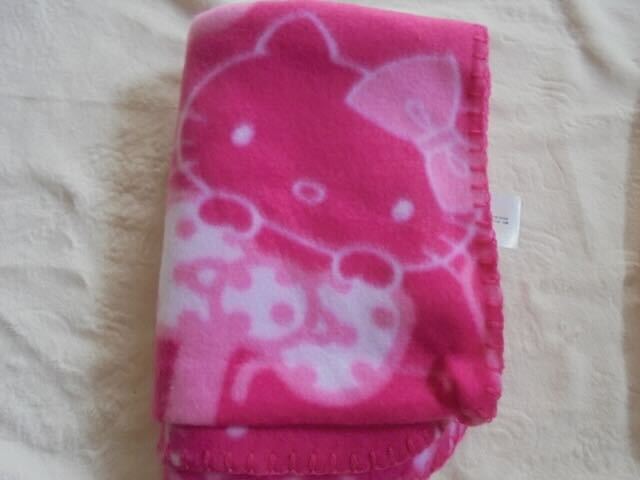 サンリオ ハローキティ フリースブランケット拍卖