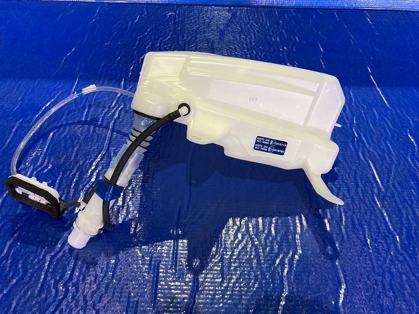 ☆日野 トヨタ ウォッシャ ジャー & ポンプASSY 品番85350-37031 20250906拍卖