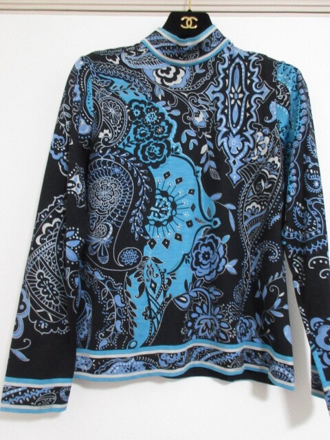 レオナール シルクウール ストレッチ 美品 ハイネック 後ろハーフジップ 1度試着 トップス サイズM 日本製拍卖