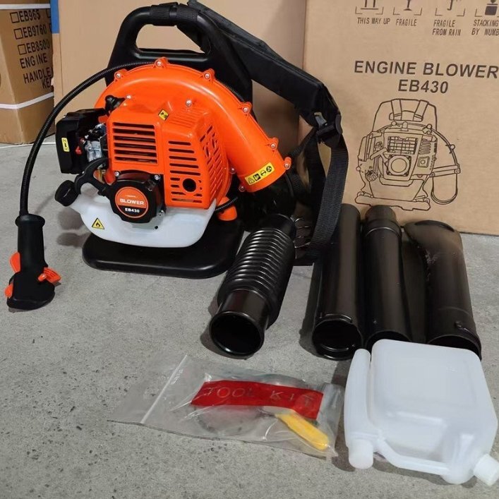 エンジンブロワー 背負い式 最強42.7cc 2サイクル ガソリンエンジンブロワー 落ち葉掃除機 ハイパワー ブロア 枯葉 消火器 送風機 除雪機拍卖