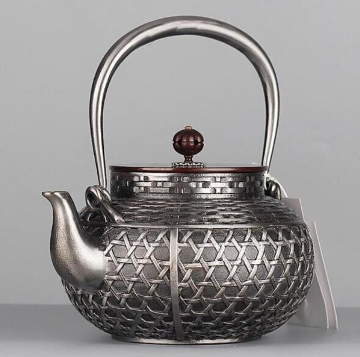 新品★ 砂鉄製 鉄瓶 大容量鉄壺 コーティングなし 手作り純鉄 やかんを沸かす お茶の道具拍卖