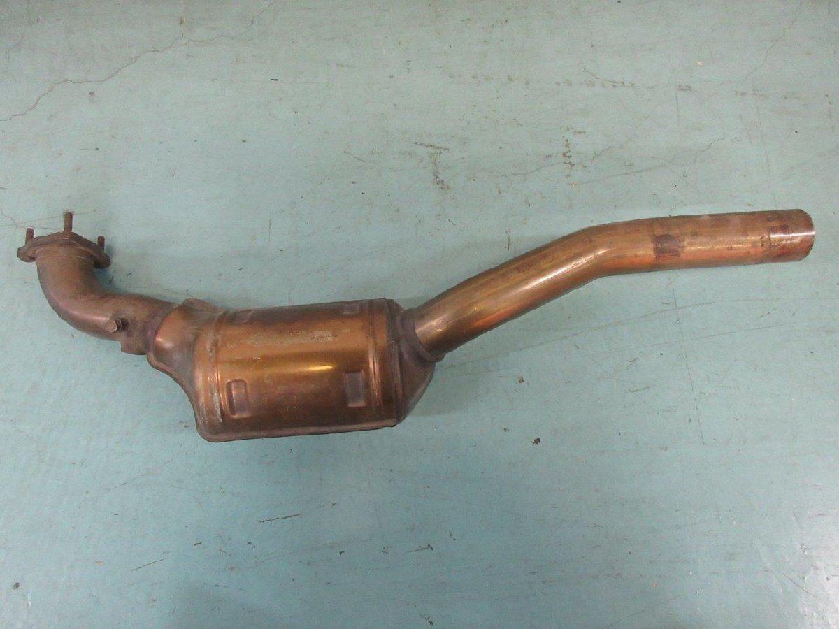 #753 ポルシェ996 純正触媒キャタライザー④(996.113.022.97) 拍卖