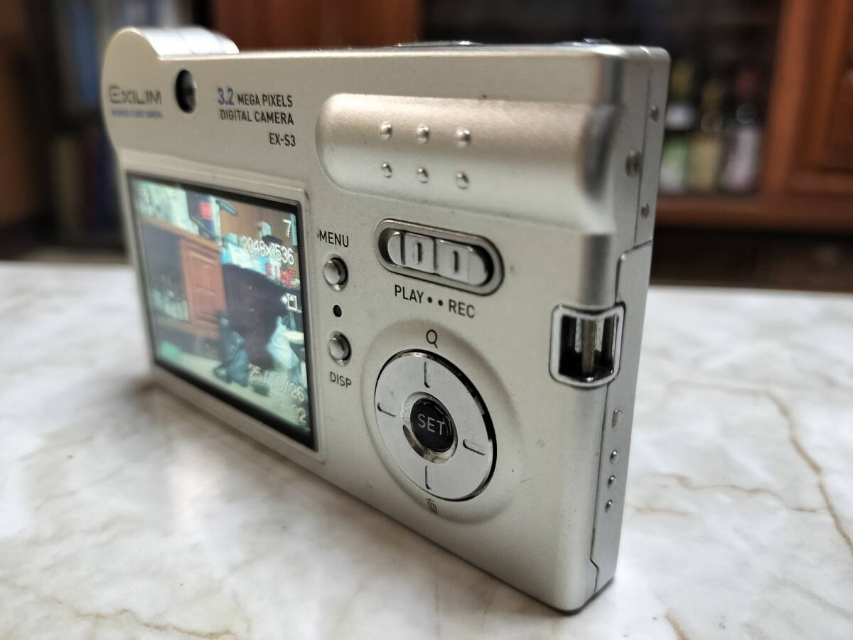今、カシオが熱い! 元箱・クレードル付 CASIO EXILIM EX-S3 動作確認済 オールドコンデジ Y2K拍卖