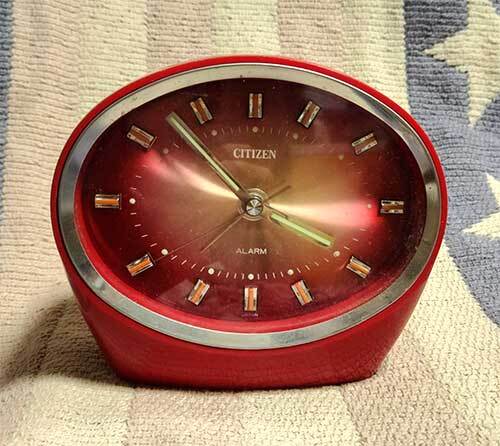 目覚まし時計 CITIZEN シチズン アナログ 手巻き ヴィンテージ アンティーク 赤 レッド 昭和 レトロ レア 貴重 動作品拍卖