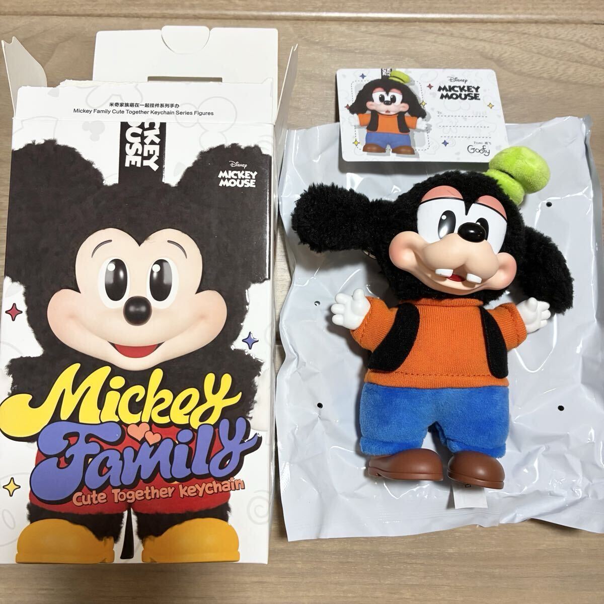 即決 新品 正規品 POPMART ミッキーファミリー グーフィー キーホルダー キーチェーン ぬいぐるみ マスコット ディズニー ポップマート拍卖