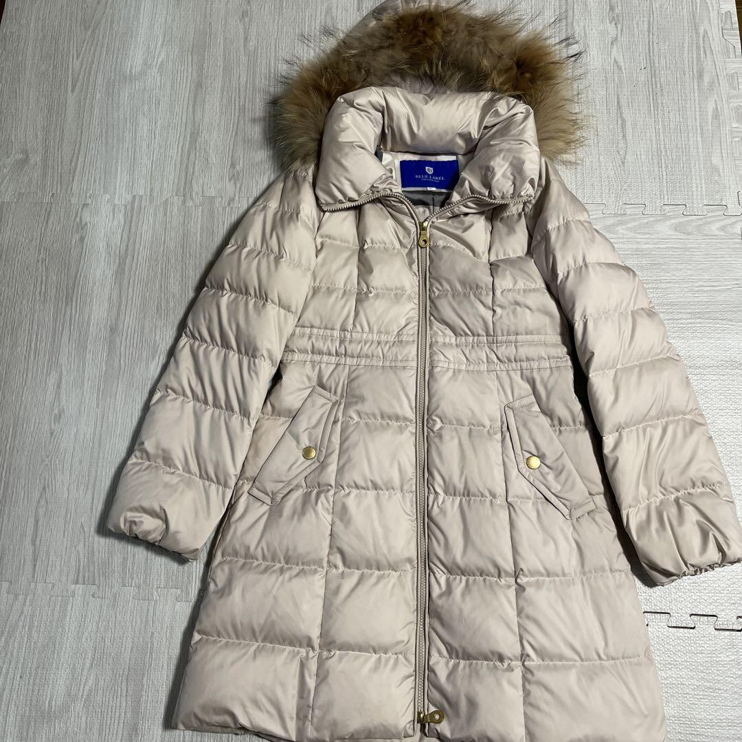 BLUE LABEL CRESTBRIDGE ブルーレーベルクレストブリッジ ダウンコート ラクーンファー 着脱可能 Aライン カナディアンダウン オフホワイト拍卖