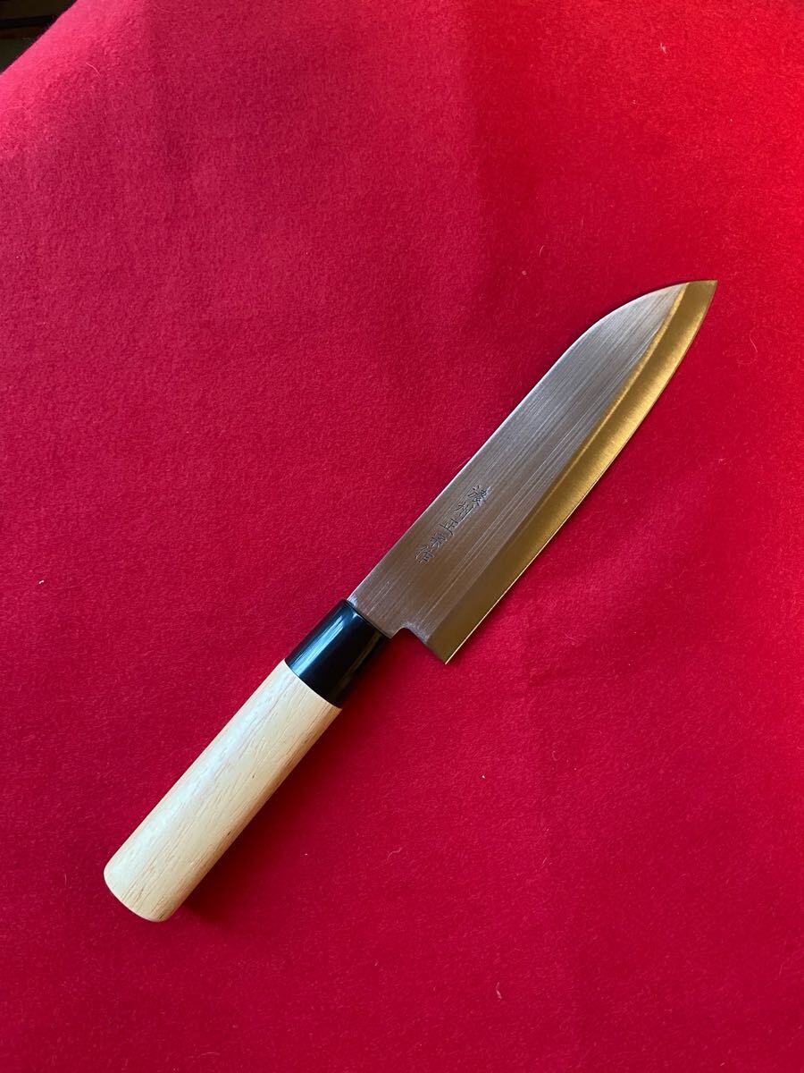 ☆関の包丁・三徳包丁・濃州正宗作・柄部天然木(白木) 拍卖