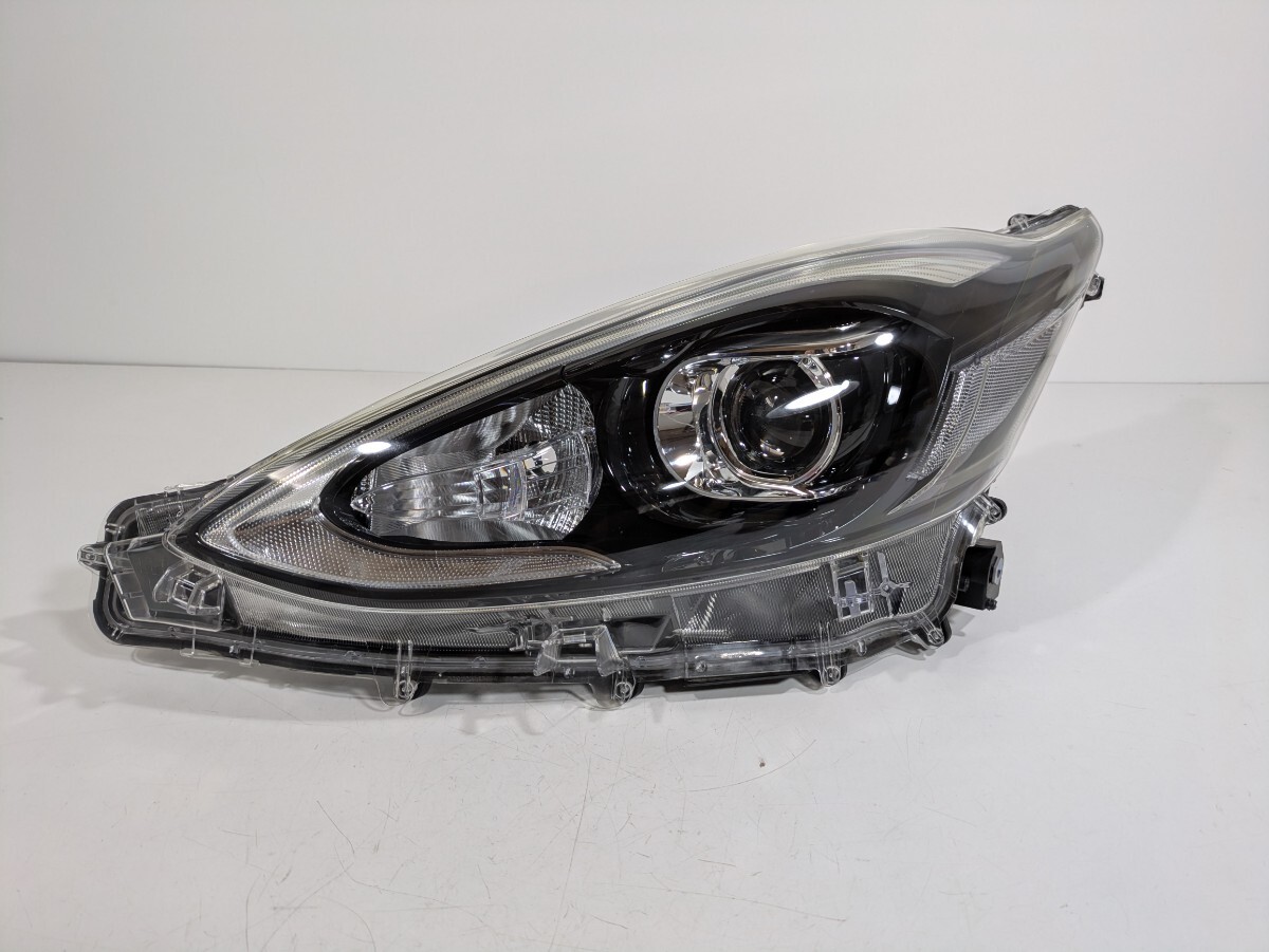 トヨタ 純正 NHP10 アクア 後期 LED ヘッドライト 左側 KOITO 52-315/81106-52M40 刻印 H 棚番LH-1568拍卖
