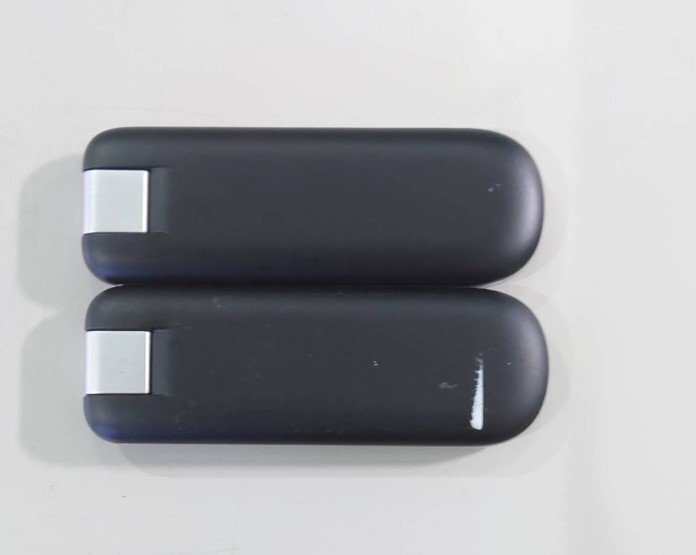 KN3303 【中古品】 NCXX USB LTEデータ通信端末 UX302NC LTE/3G/GSM 150Mbps Windows/Mac/Chrome OS対応 2個セット拍卖