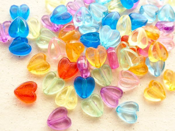 即決! 100個 穴ありハートアクリルビーズ ミックスカラー★ パーツ ハンドメイドアクセサリー 素材拍卖
