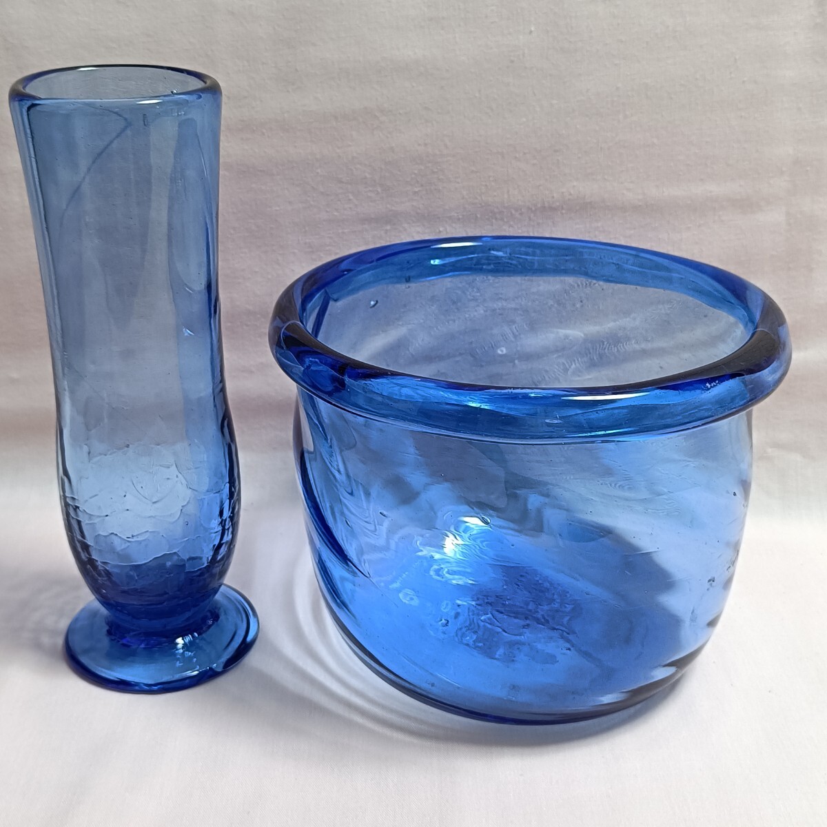 ガラス花瓶 花立 硝子アンティーク吹ガラス 工芸品 花器 一輪挿し 生花 ガラスポット ブルーガラス フラワーベース 金魚鉢 昭和レトロ 希少拍卖