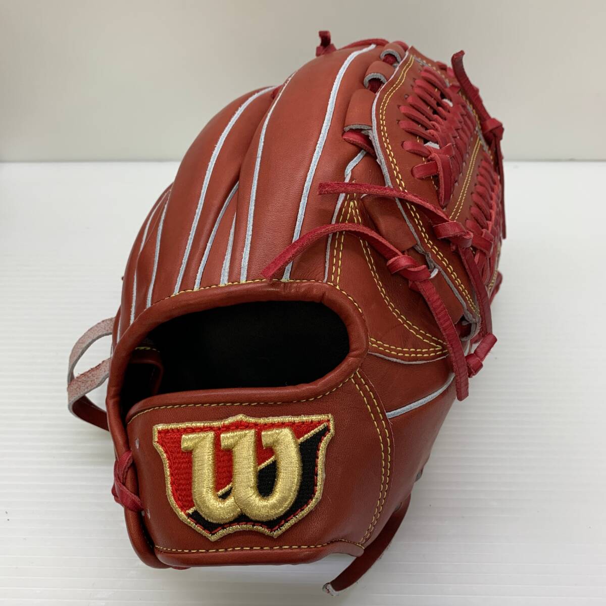 ウィルソン Wilson ウィルソンスタッフ 硬式 大人 一般 投手用 グローブ ピッチャー グラブ 右投げ WBW101047 タグ付き 野球 6487拍卖