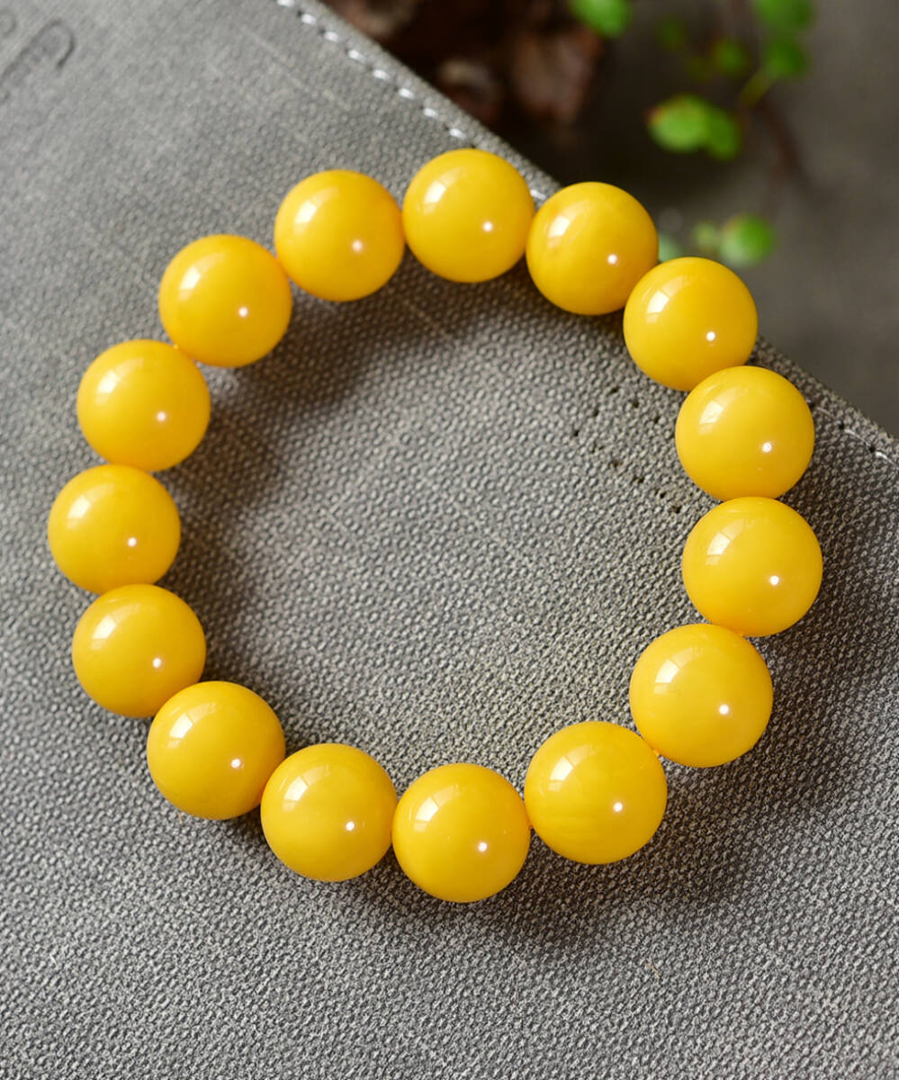 唐物 清 天然鷄油黄 老蜜蝋手鏈 滿蜜鷄油黄老蜜蝋 蝋質濃厚 極細工 古美術品 中国古玩 骨董品 D610 拍卖