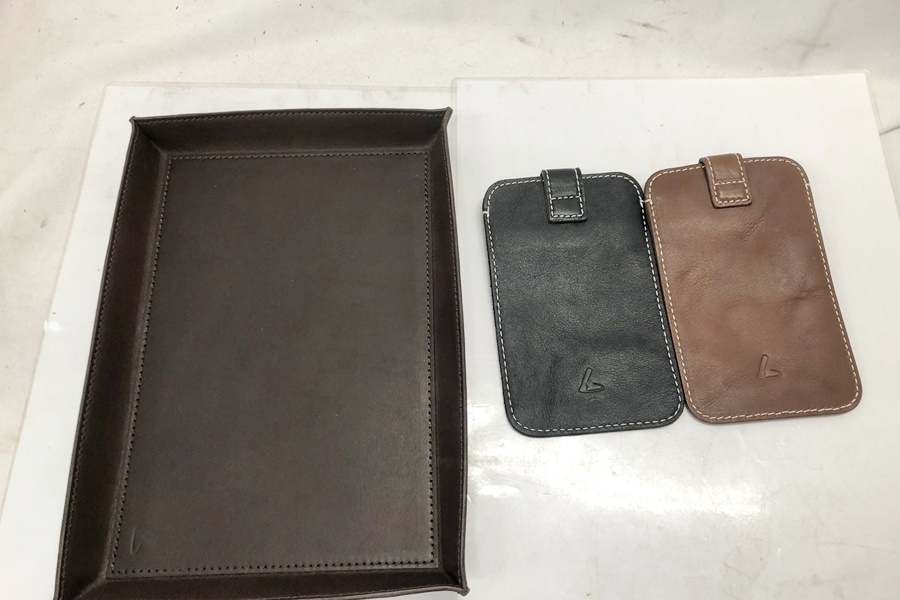 【送料無料】東京)◇土屋鞄 スマホケース 2点 レザートレイおまとめ拍卖