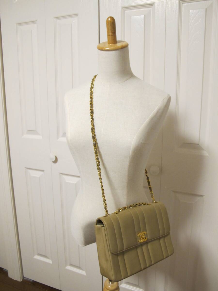 シャネルチェーンバッグベージュ拍卖