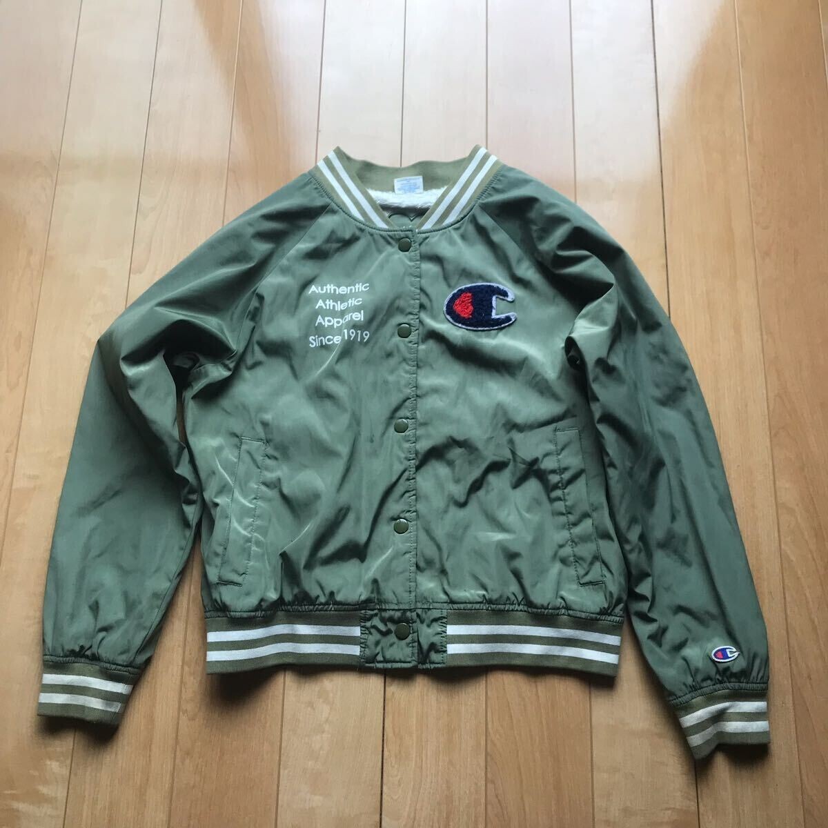 ピンクラテ×チャンピオン コラボブルゾン 552-6-304 カーキ 165cm拍卖