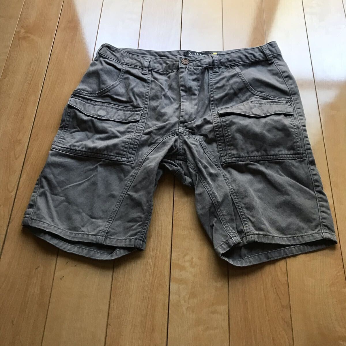 キッチュ ハーフパンツ 167-1-310 グレー W32拍卖