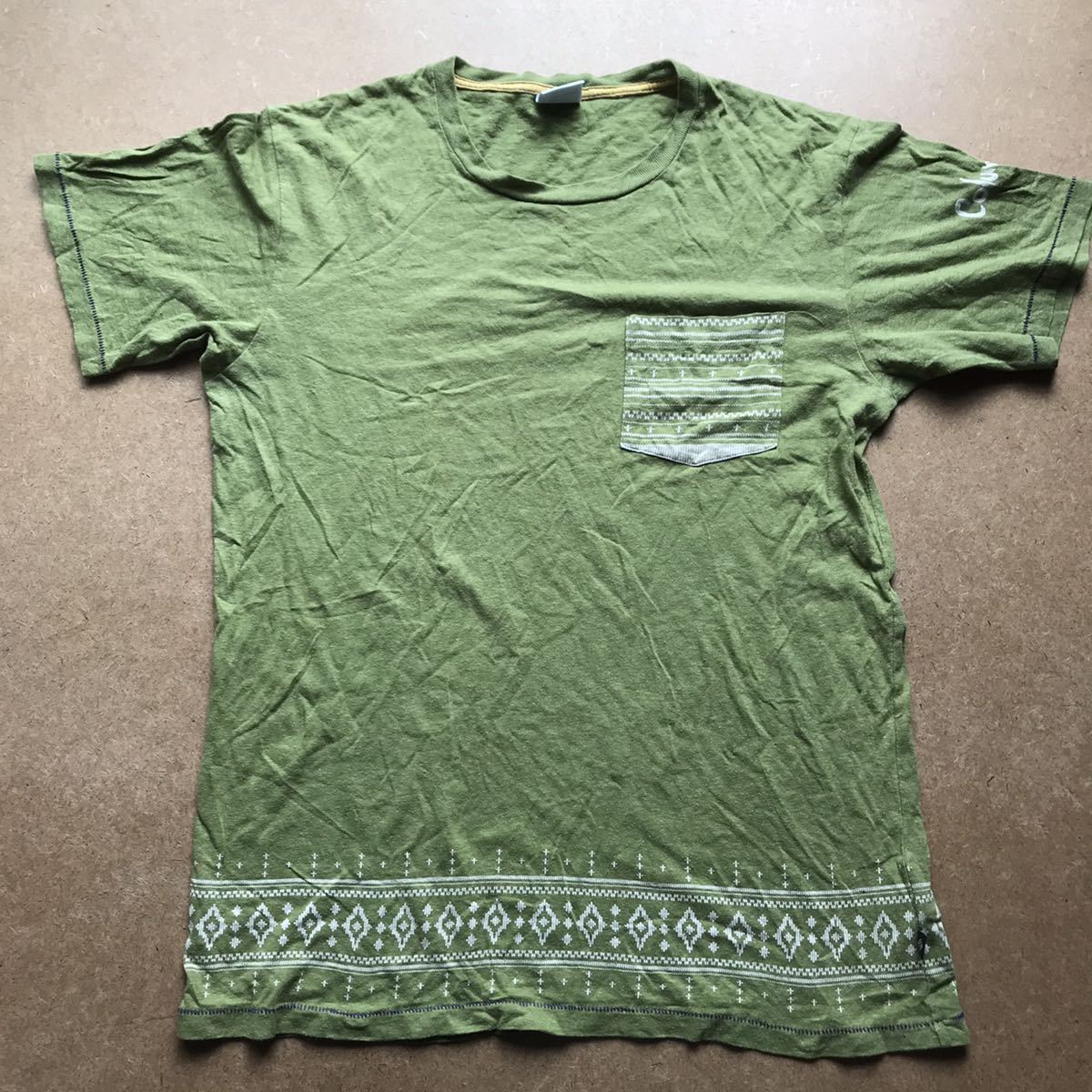 Columbia 民族柄 ヘンプ Tシャツ 半袖 ポケットTee コロンビアスポーツ ライトグリーン×ホワイト イエロー コロンビア拍卖