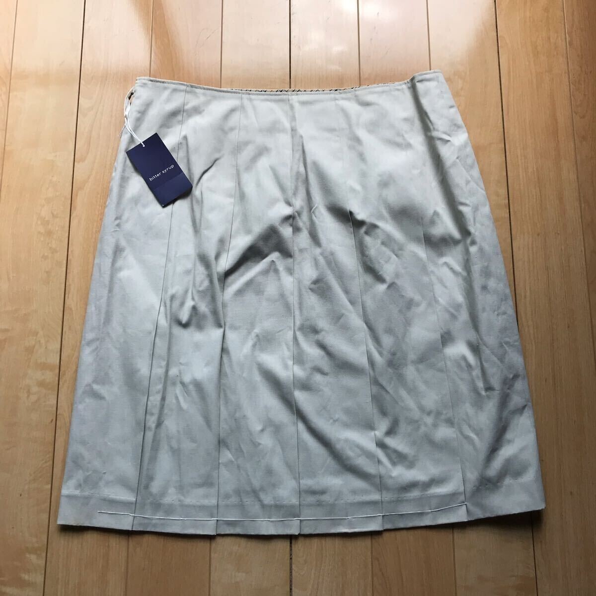 タグ付き ビターシロップ タックスカート 176-1-47 レディース ウエスト84cm ベージュ拍卖