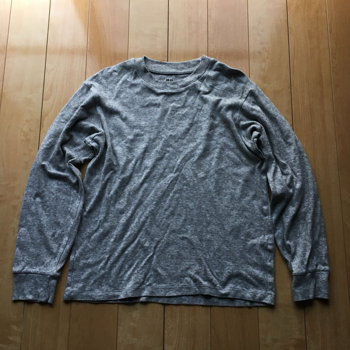 ユニクロ ソフトタッチクルーネックTシャツ 198-1-44 メンズ S グレー拍卖