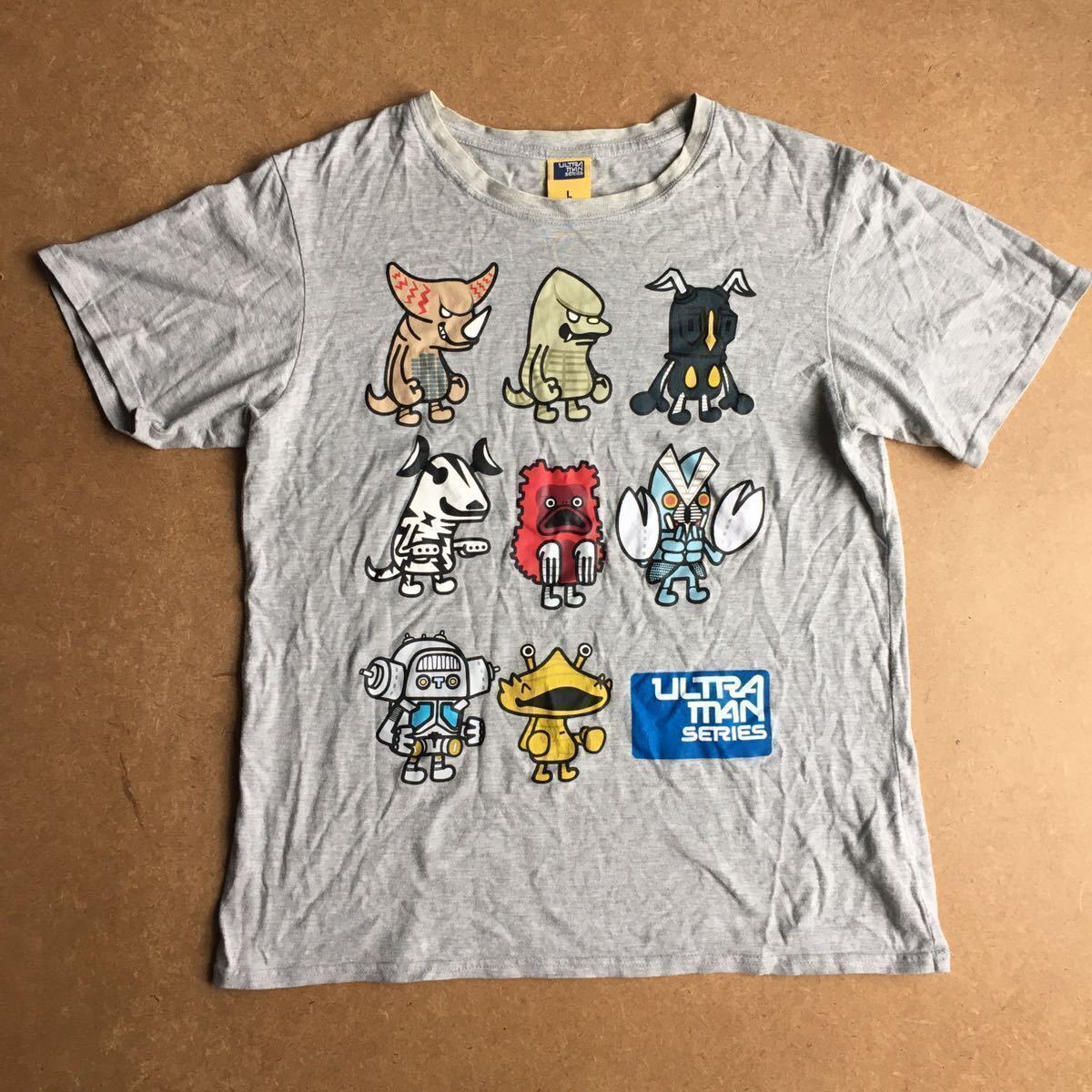 レトロ ウルトラマンシリーズ バンダイ ノベルティ グレー半袖Tシャツ Tシャツ グレー拍卖