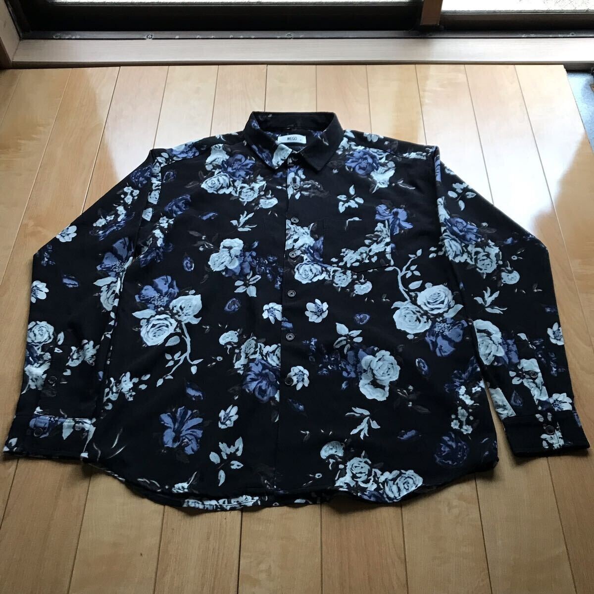 ウィゴー 花柄シャツ 100-1-314 ブラック パープル M拍卖
