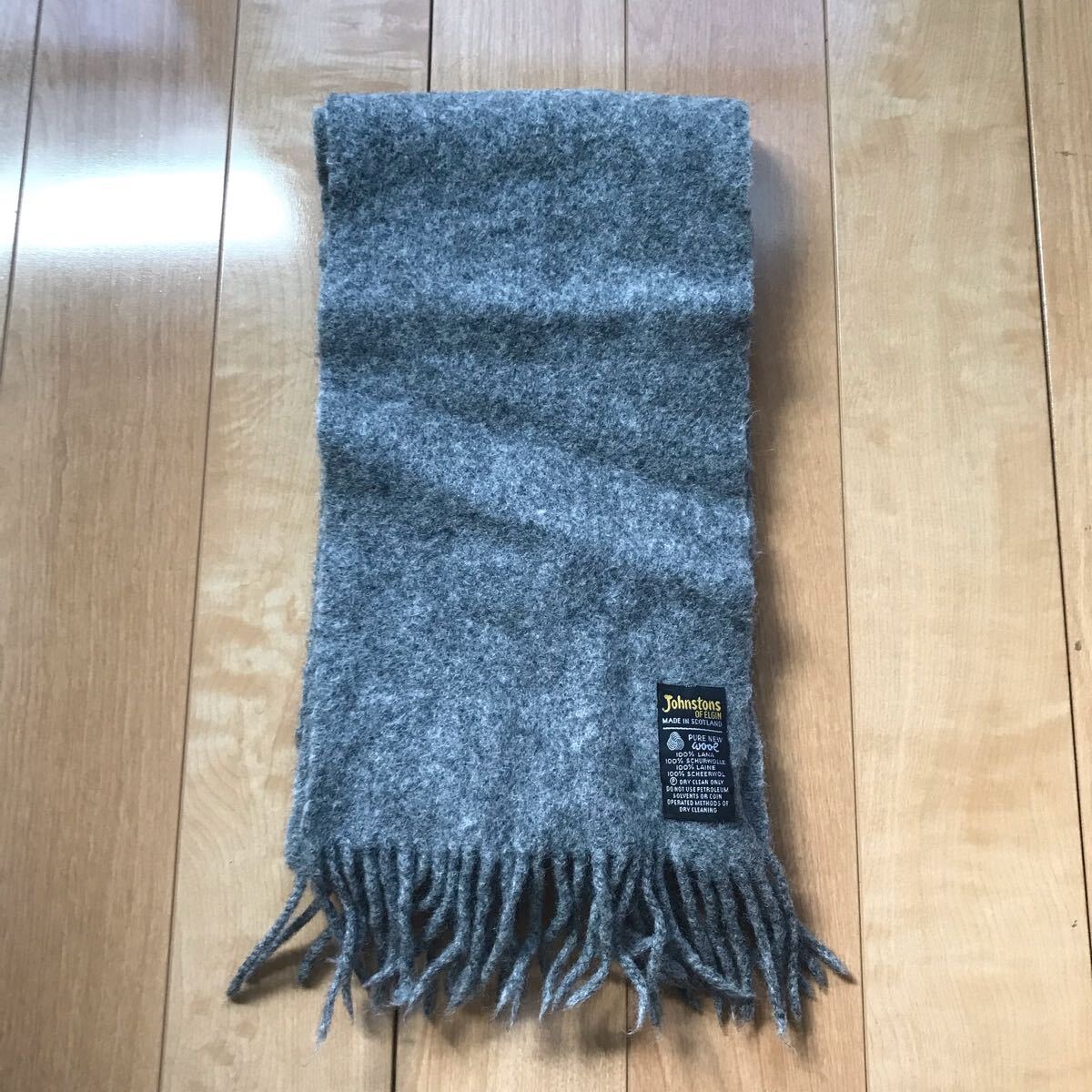 ジョンストンズ ウール100% マフラー 532-1-411 グレー拍卖