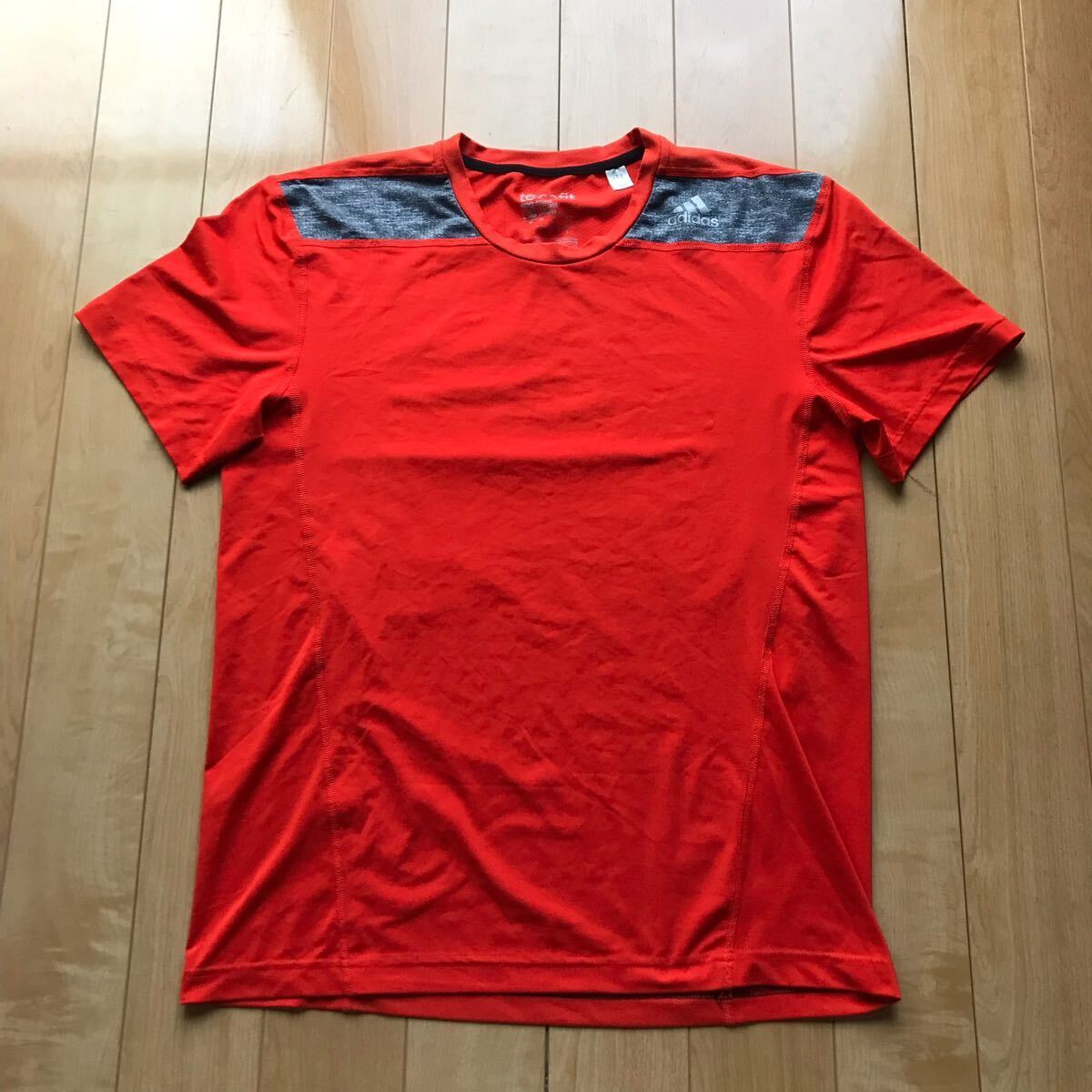 アディダス テックフィットTシャツ 122-1-304 メンズ O拍卖