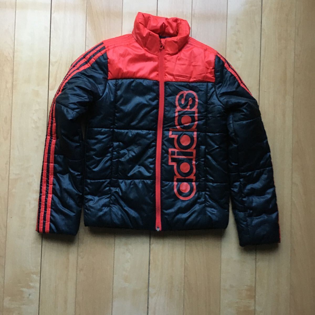 アディダス 中綿ジャケット 554-6-403 レッド ブラック 140cm ビッグロゴ拍卖