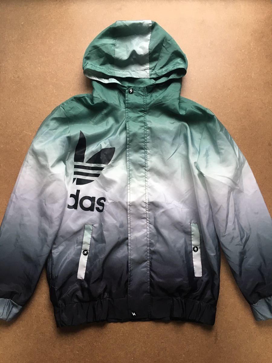 3-7 adidas ビッグロゴ アディダスロゴ ジップアップパーカ ウィンドブレーカー エメラルドグリーン シャカシャカ素材 XL グラデーション柄拍卖