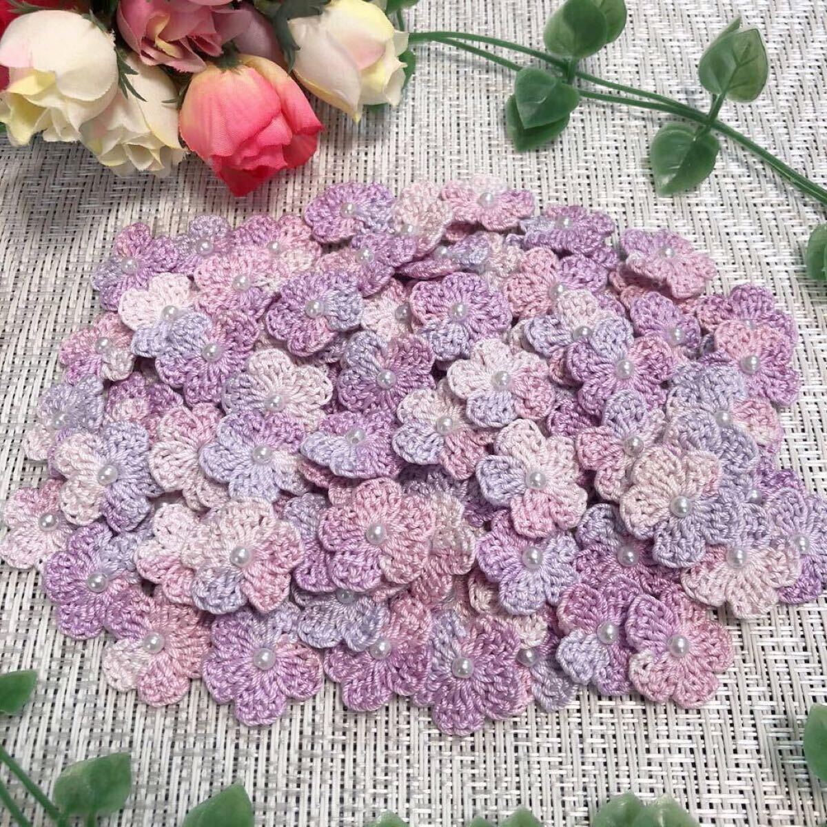 (No.142)☆ハンドメイド☆可愛いお花(^^)100枚【ミックス】レース糸 パールビーズ付き モチーフ パーツ等に拍卖