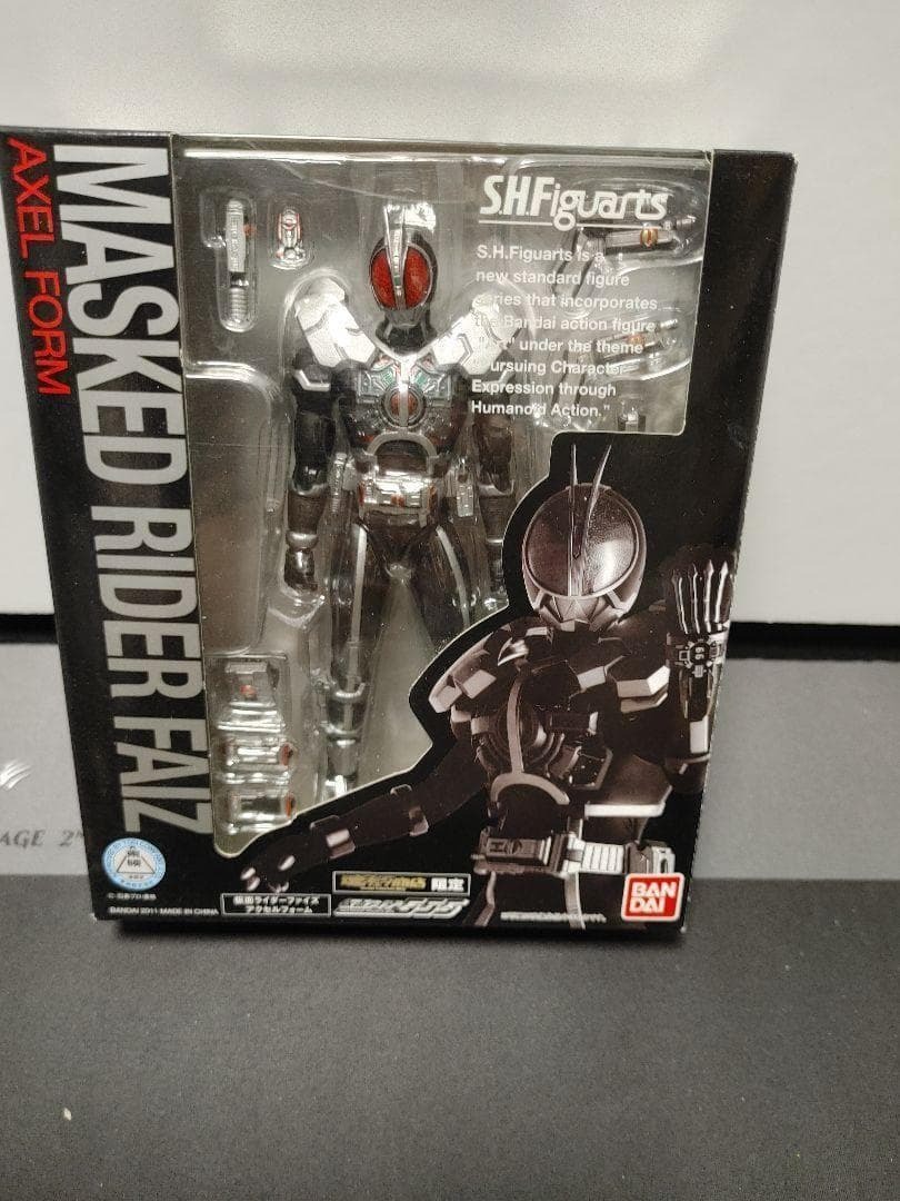 S.H.Figuarts 仮面ライダーファイズ アクセルフォーム拍卖