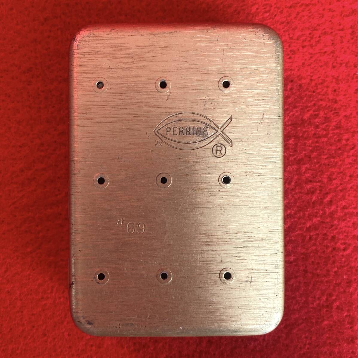 PERRINE フライボックス フライケース パーリン #69 アルミ製 ゴールドアルマイト フライ付 フライフィッシング オールド ヴィンテージ拍卖