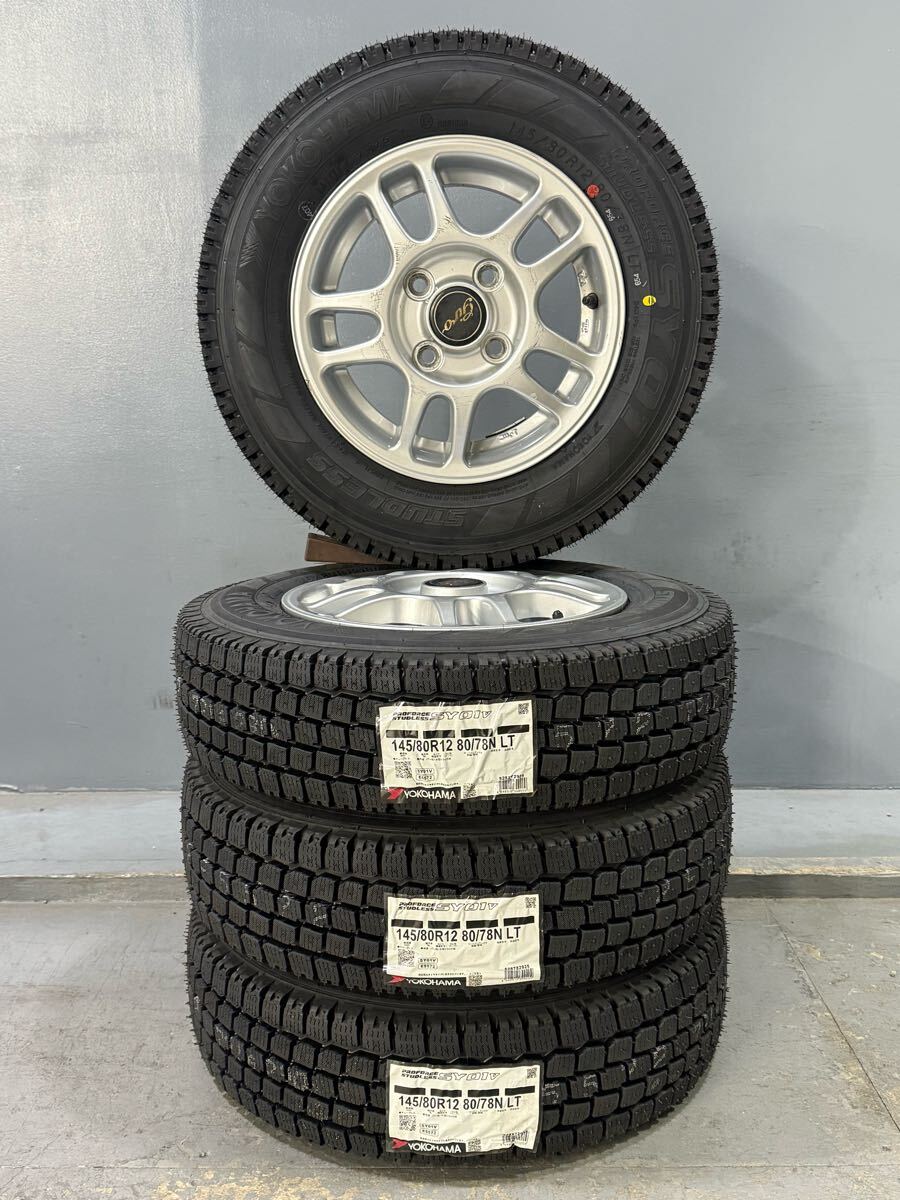 2025年製 新品 YOKOHAMA 145/80R12 80/78N LT SY01V 4本 スタッドレス アルミ 12×4.5J +43 PCD100 ハイゼット キャリイ 軽トラ (W7H072M)拍卖