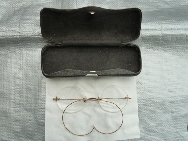 USED 昭和レトロ 一山 ツーポイント 眼鏡 金色 ケース付 度付きレンズ有り拍卖