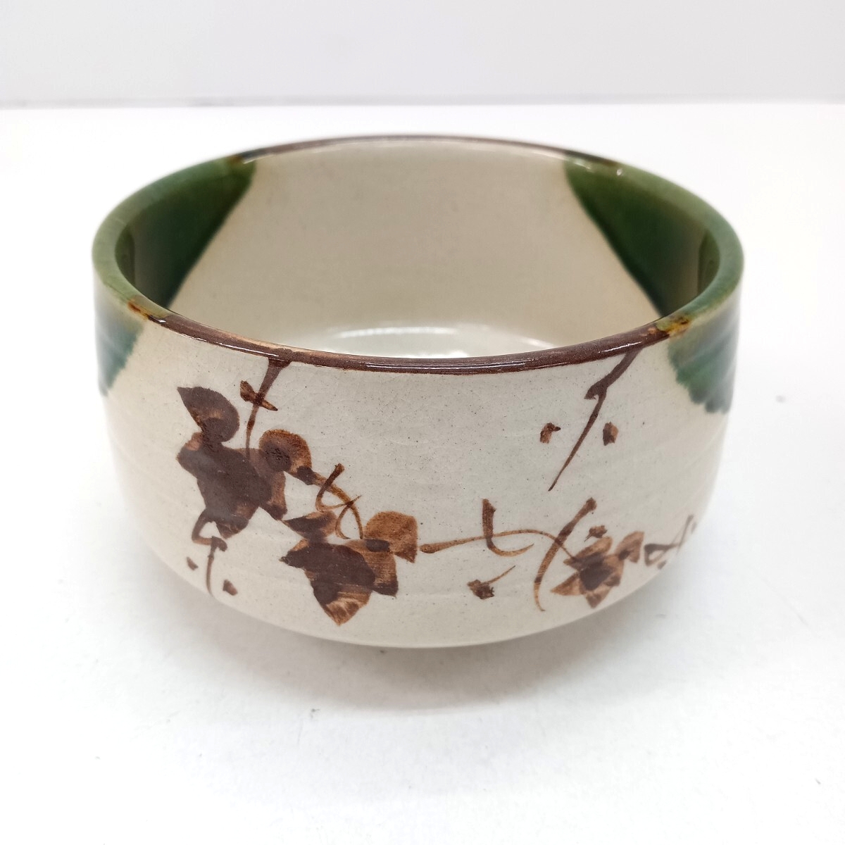 T11 美濃焼 綾部焼 抹茶碗 在銘 忍 茶道 抹茶 抹茶茶碗 和食器 茶器 骨董 茶わん 茶会拍卖