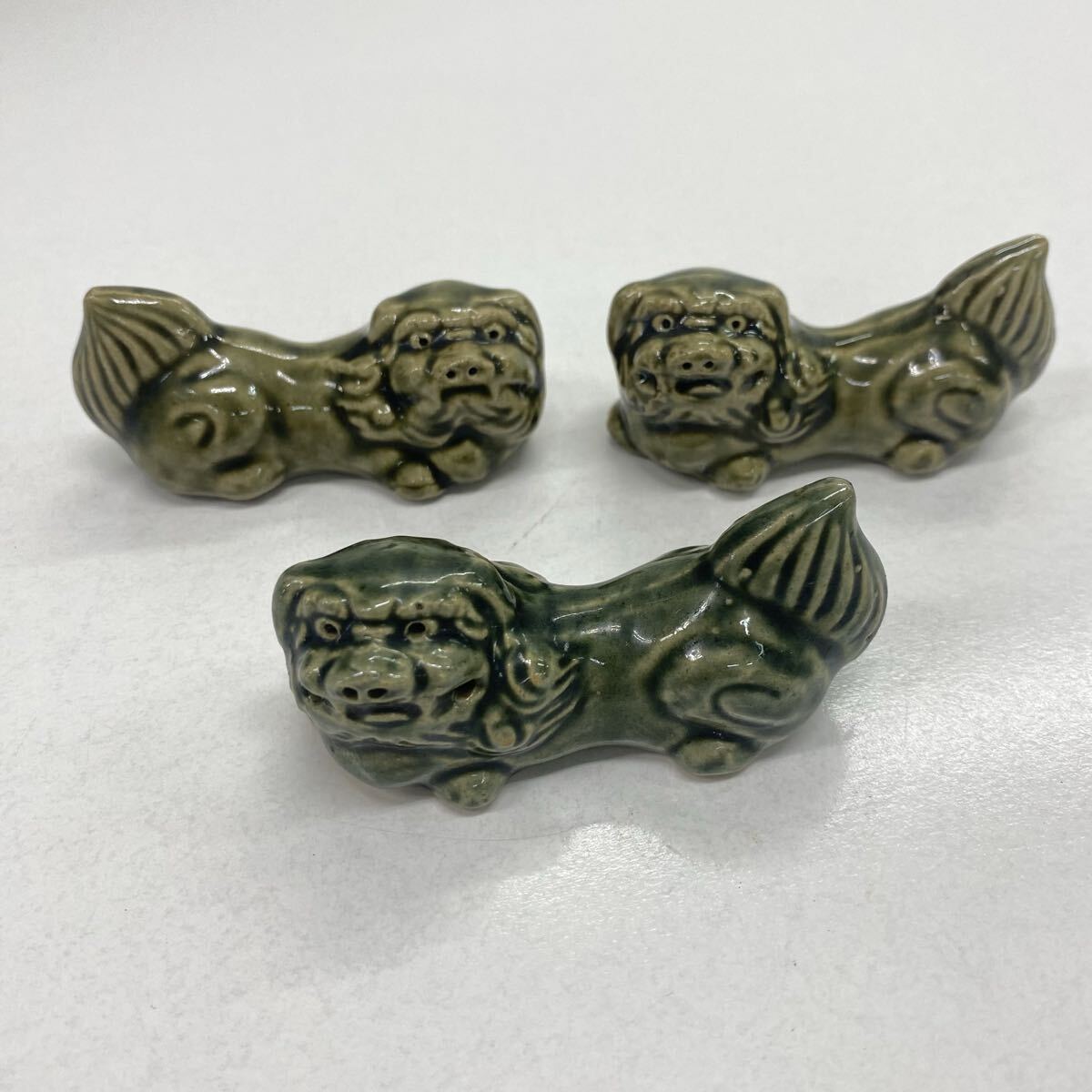 627 陶器製 シーサー 獅子 ペア 沖縄 厄除け 魔除け 陶器 置物 狛犬 シーサー 縁起物 オブジェ 3個セット まとめて 拍卖