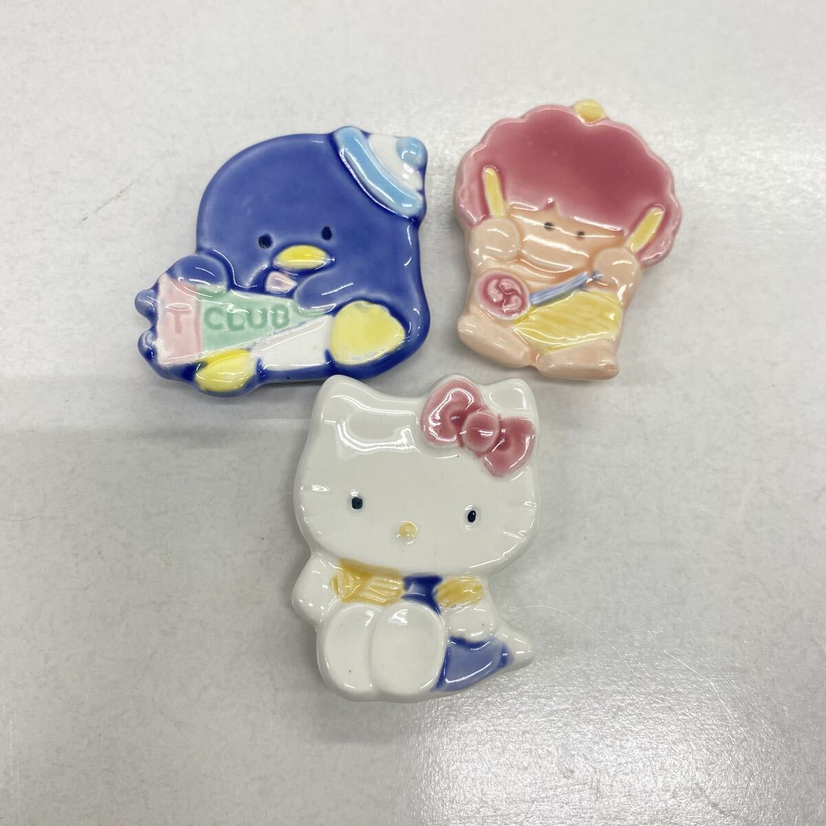 636 SANRIO サンリオ ハローキティ タキシードサム ゴロピカドン 陶器製 箸置き 3個 まとめセット 日本製拍卖