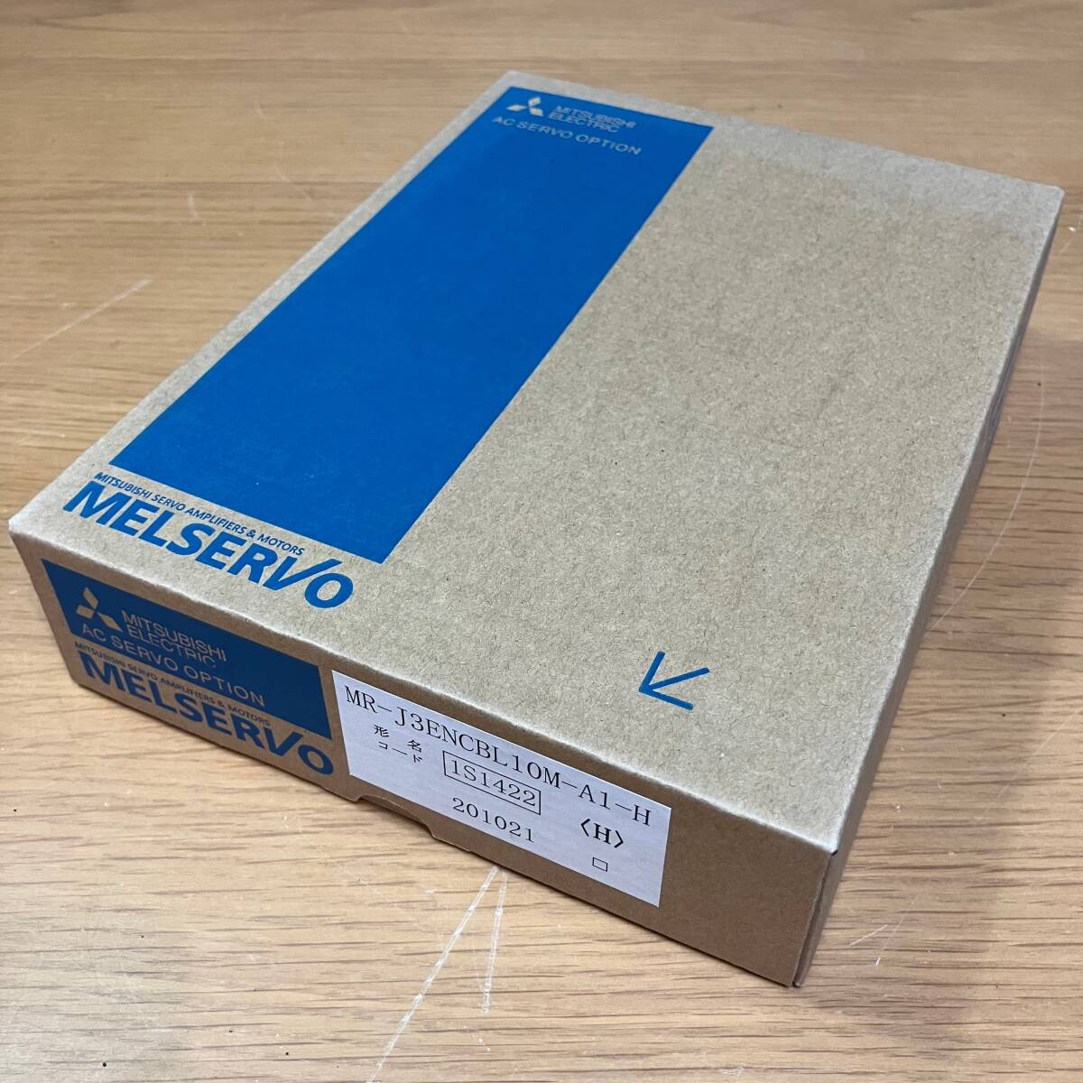 N☆5 三菱 ACサーボMELSERVO MR-J3ENCBL10M-A1-H エンコーダケーブル 41008Y12拍卖