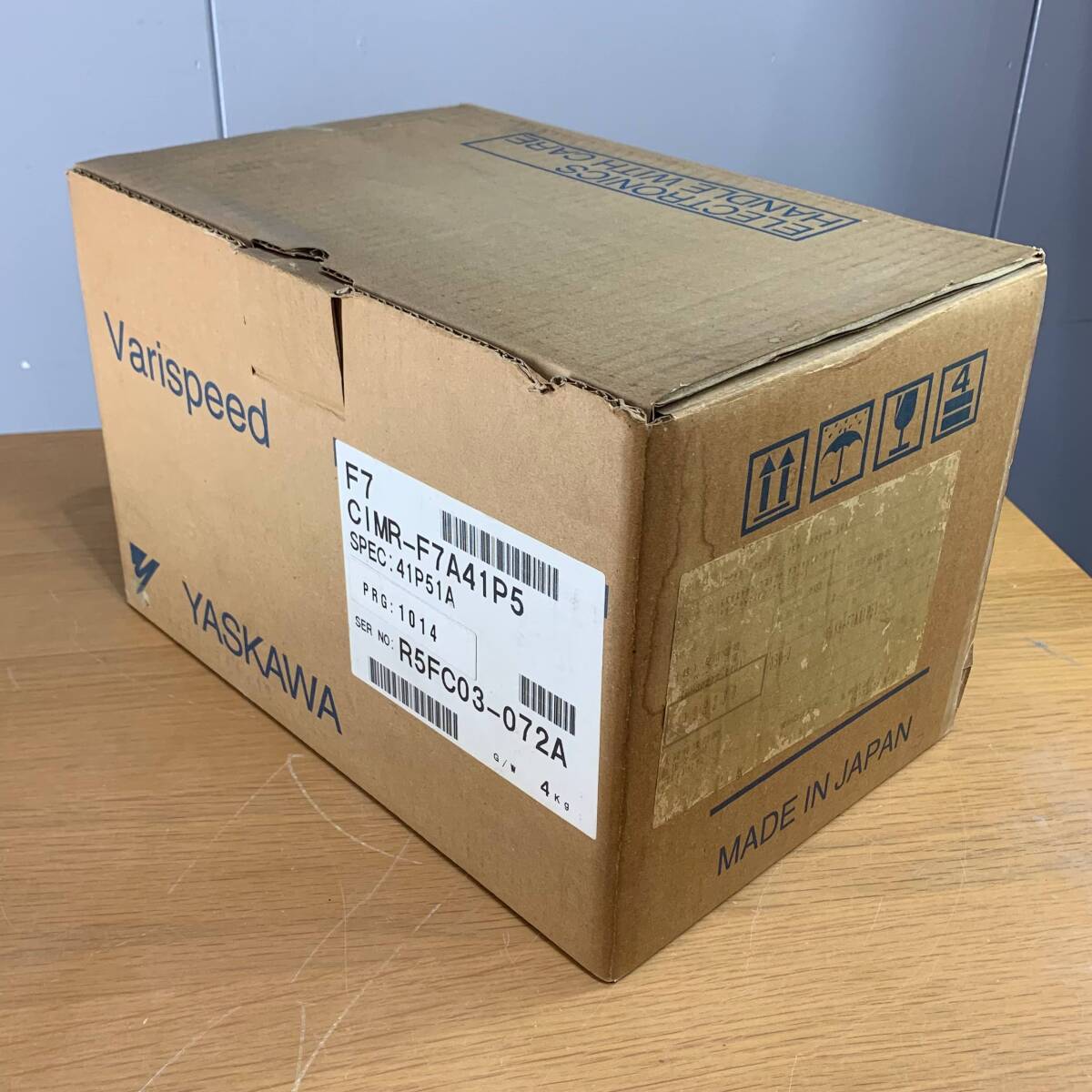 Z1 Varispeed F7 安川電機 電流ベクトル制御用インバーター CIMR-F7A41P5 41014K15拍卖