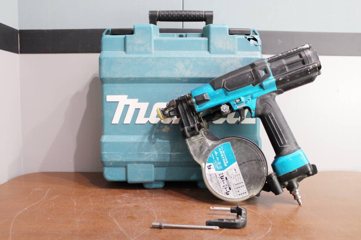 L マキタ 41mm高圧エアビス打ち機 AR411HR エアー工具 釘打ち機 41012M09拍卖